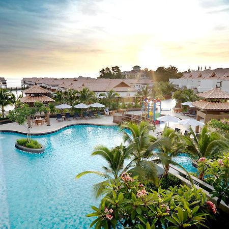Отель Grand Lexis Порт-Диксон Экстерьер фото The pool at the Hard Rock Hotel