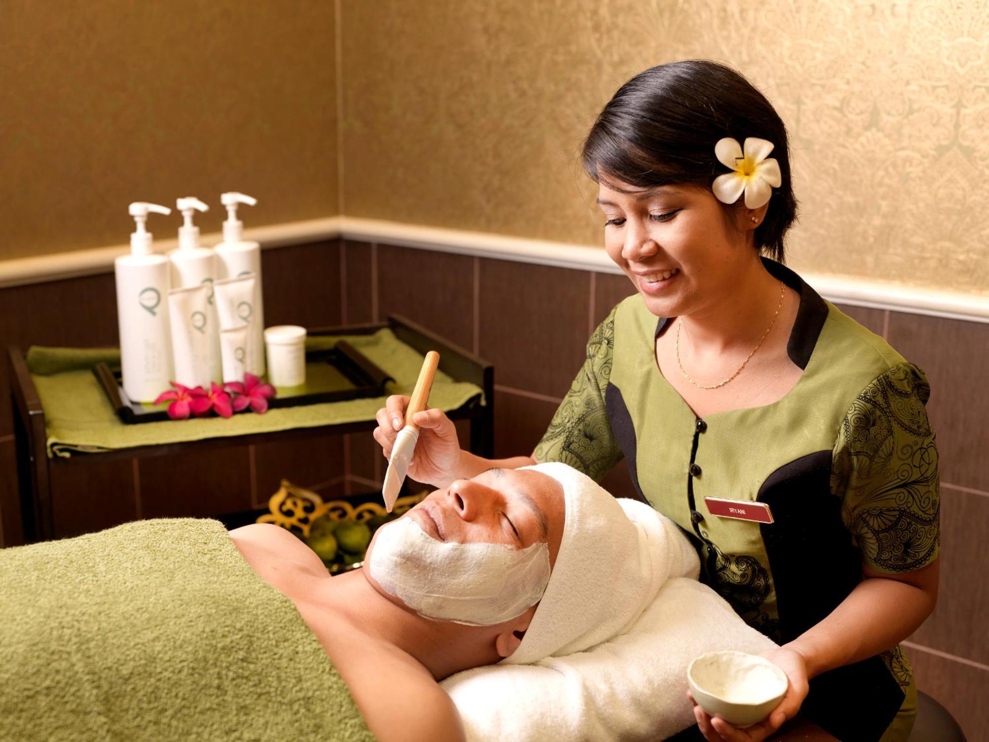 Отель Grand Lexis Порт-Диксон Удобства фото A spa treatment